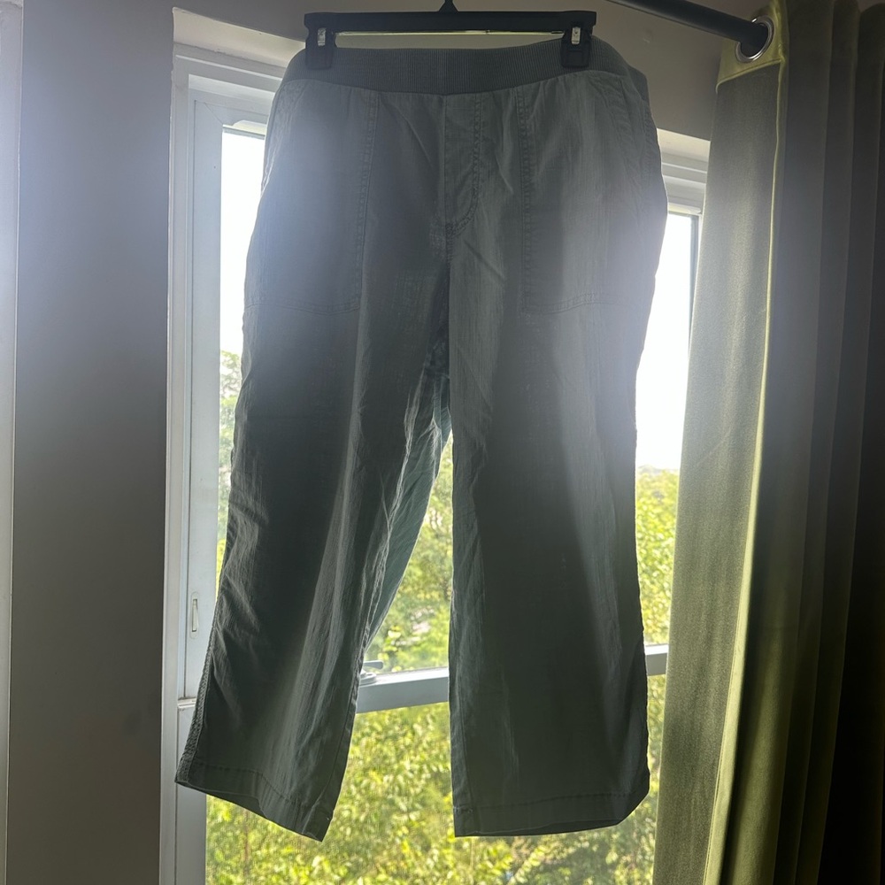 Sonoma Casual Green cotton capri Pants- 14